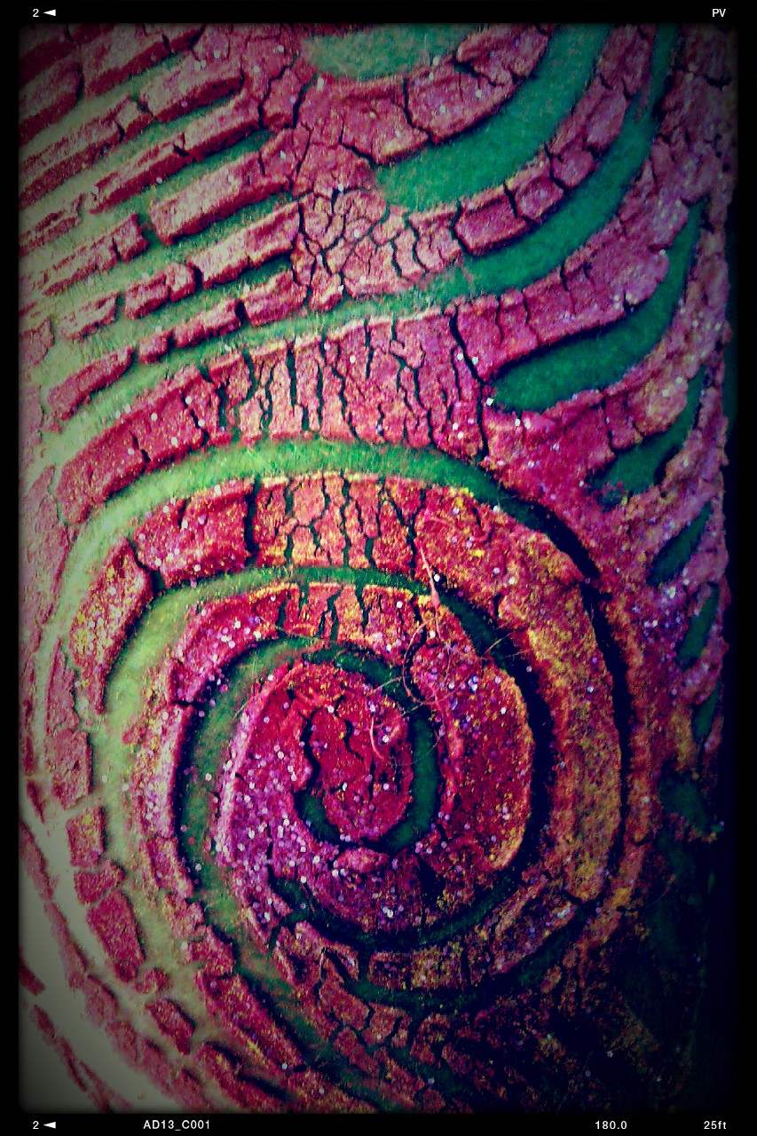 Anya Body Art Play with Fuller's Earth.