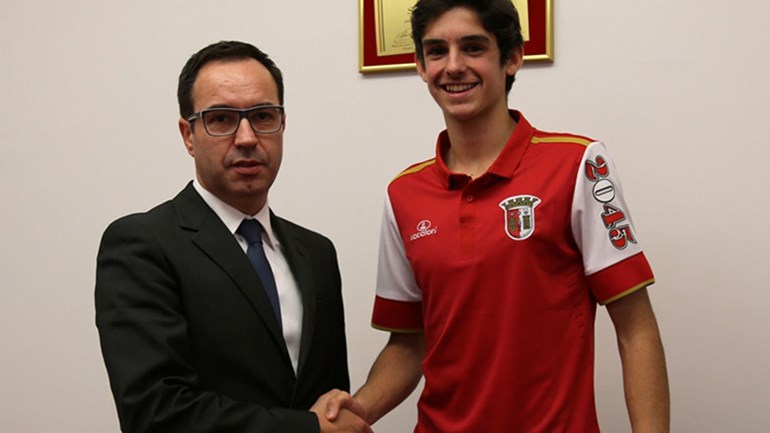 Olheiro Pt Francisco Trincao 16 Sp Braga