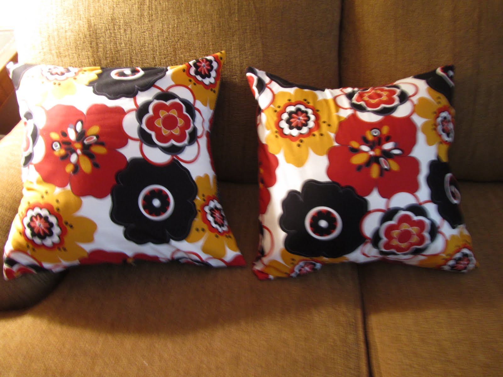 busy bee quilts Recycling an old pillow