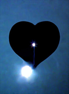 La Ceguera del Corazón y la Extinción de su Luz   Black+heart+pierced+with+light_01