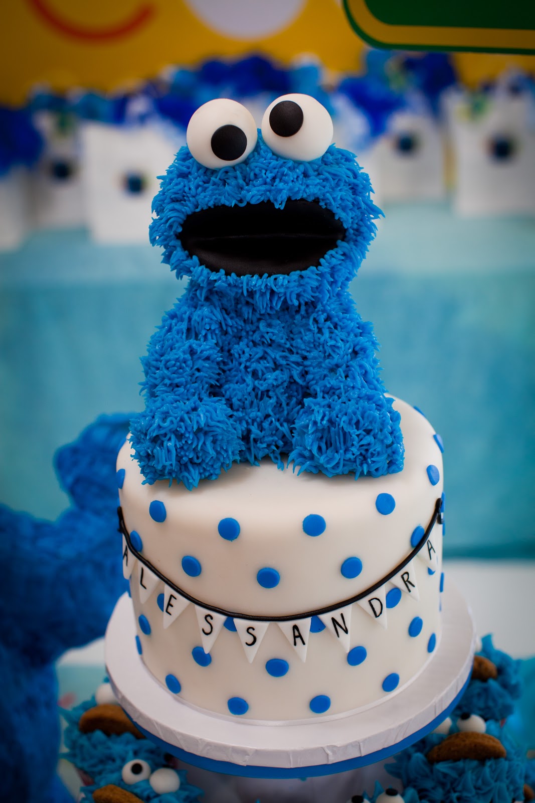 A Cookie Monster Event | blue cupcake