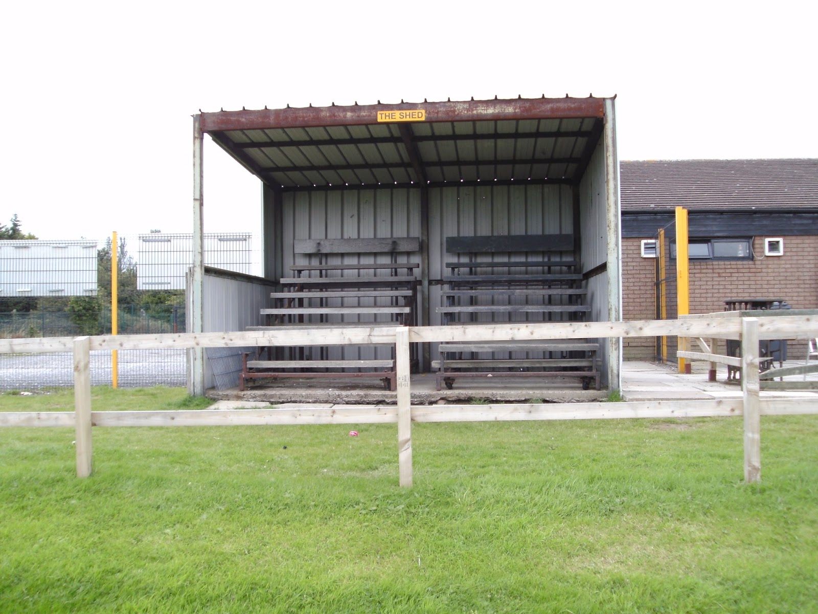 Extreme Football Tourism: NORTHERN IRELAND: Barn United FC