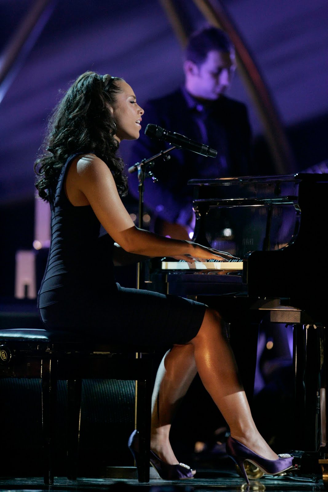 acoustic artists Alicia Keys
