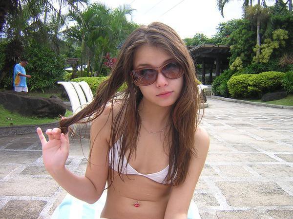 10 Hot Pinay Girls in Bikini | Sexy Pinays on Facebook