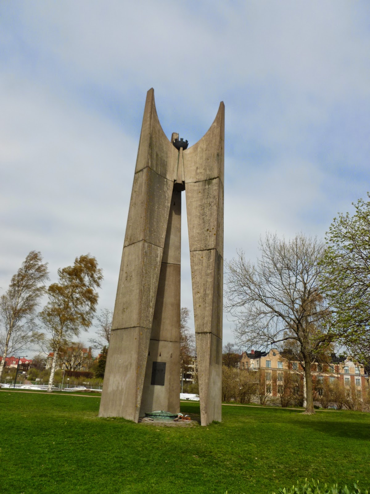Photo-ops: Maritime Monument: Seafarers Memorial - Helsinki, Finland