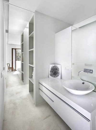 Baño largo y estrecho | Ideas para decorar, diseñar y mejorar tu casa.