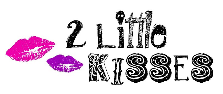 2 little kisses