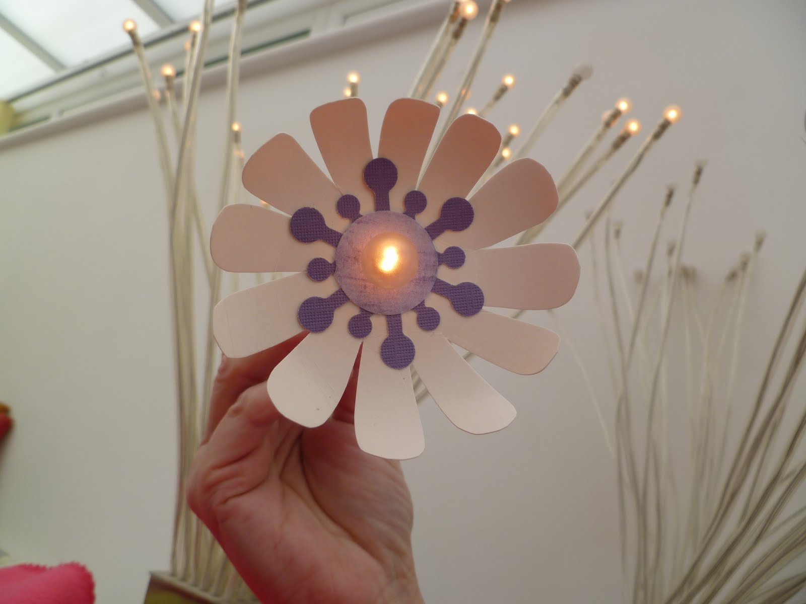 Susan Pinner HOW TO MAKE AN IKEA STRANNE FLOWER LIGHT