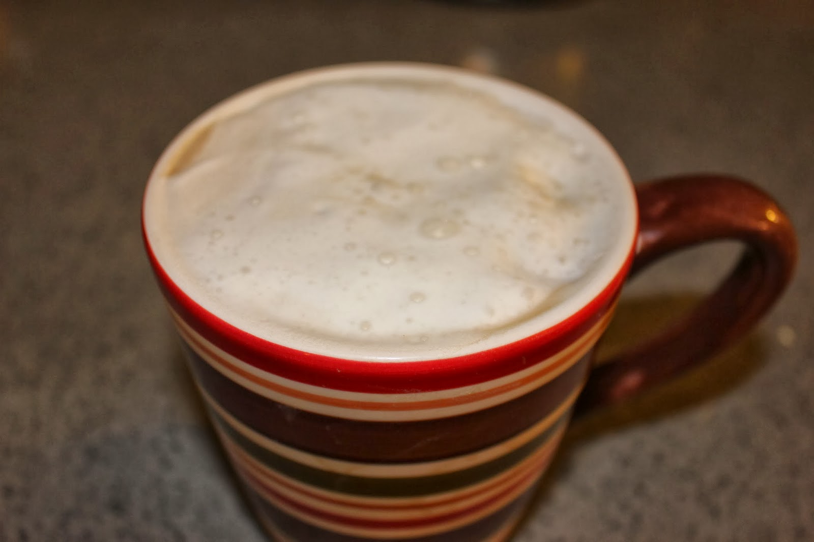 RIGHT HERE&NOW Almond milk latte