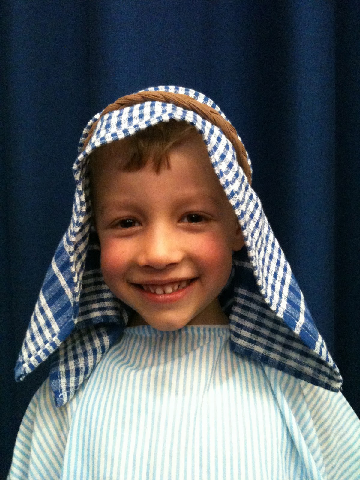 Mab, Lou, James & Jennifer Nativity