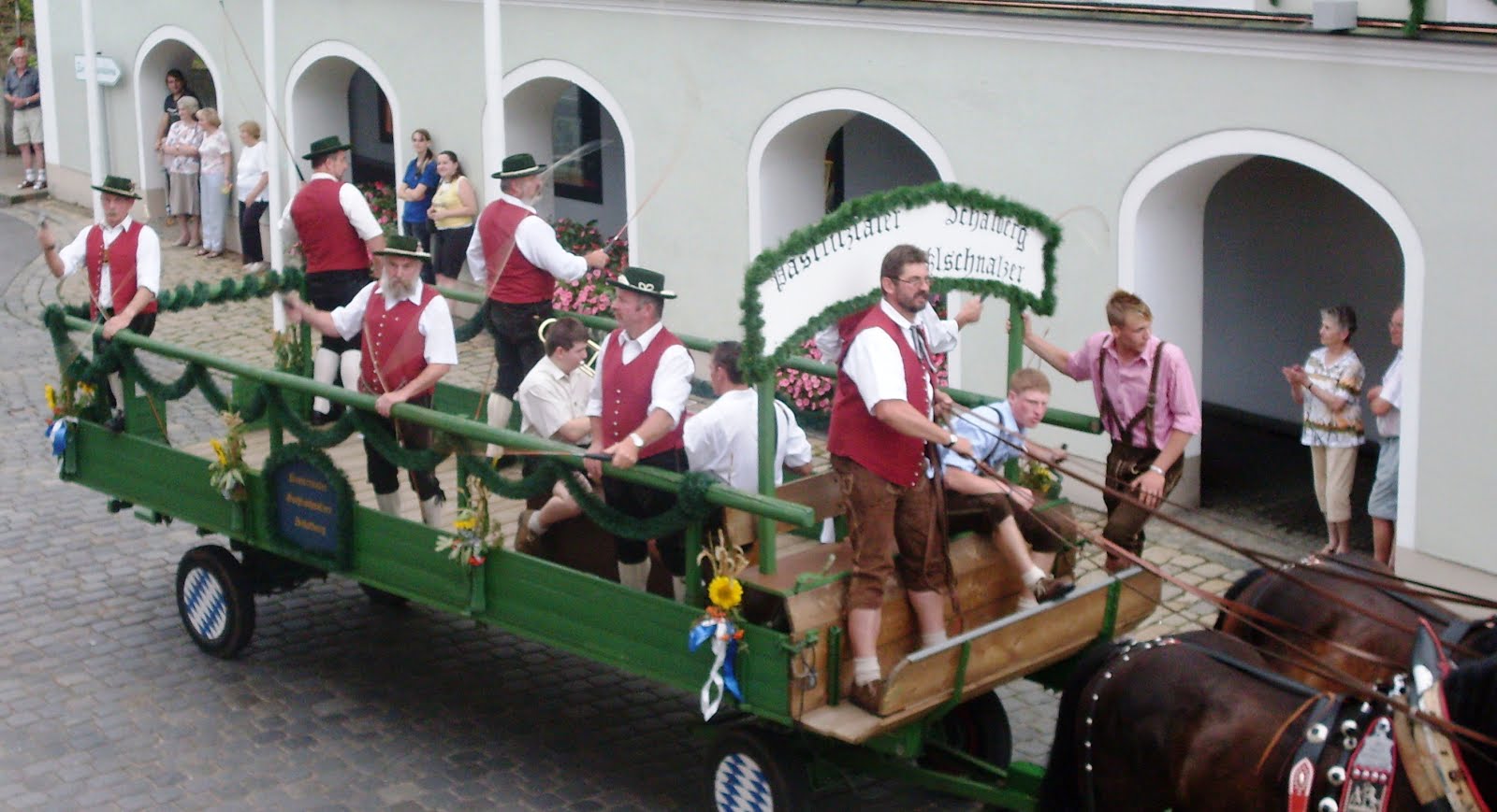 Papierpotpourri Kommt Ins Drachenland