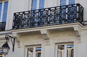 Balcon du 111 rue Saint-Antoine à Paris