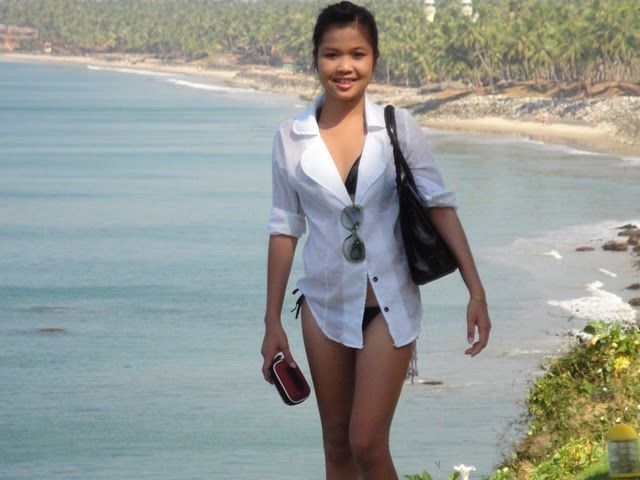 Girls Secret: Girls on Goa Beach