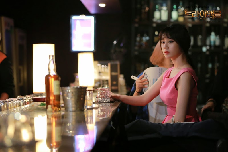 [PICS]Ji Yeon @ Official "Triangle" photo Jiyeon+triangle+episode+20+(1)