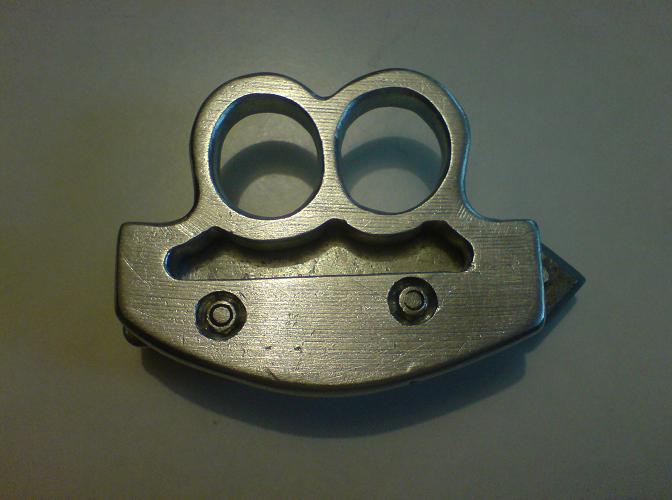 WeaponCollector's Knuckle Duster and Weapon Blog Two Finger Balisong