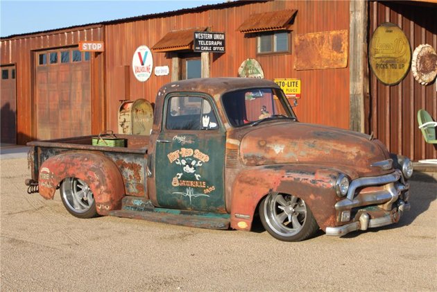 1952 Chevy Pickup ratrod This slammed pickup has already sold for 28600 