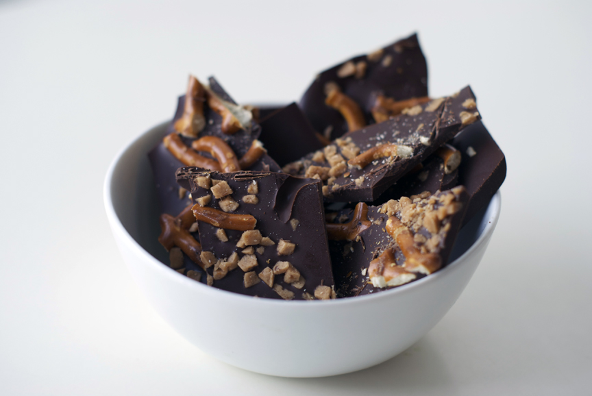 Bake O'Clock Pretzel Toffee Chocolate Bark! Poppytalk