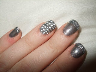 17 new year’s eve nails inspo pictures Oooooh Pretty: New Years Eve Nails!