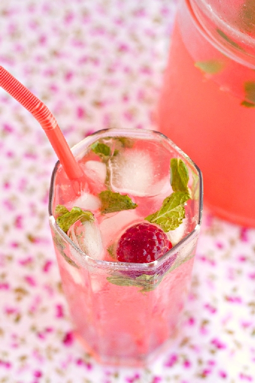 Foodie by chance ! Pink Lemonade & Lemon Iced Tea