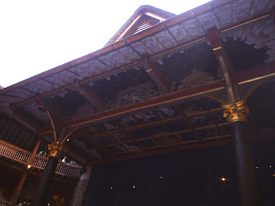 SHAKESPEARE'S GLOBE STAGE Shakespeare The Globe London