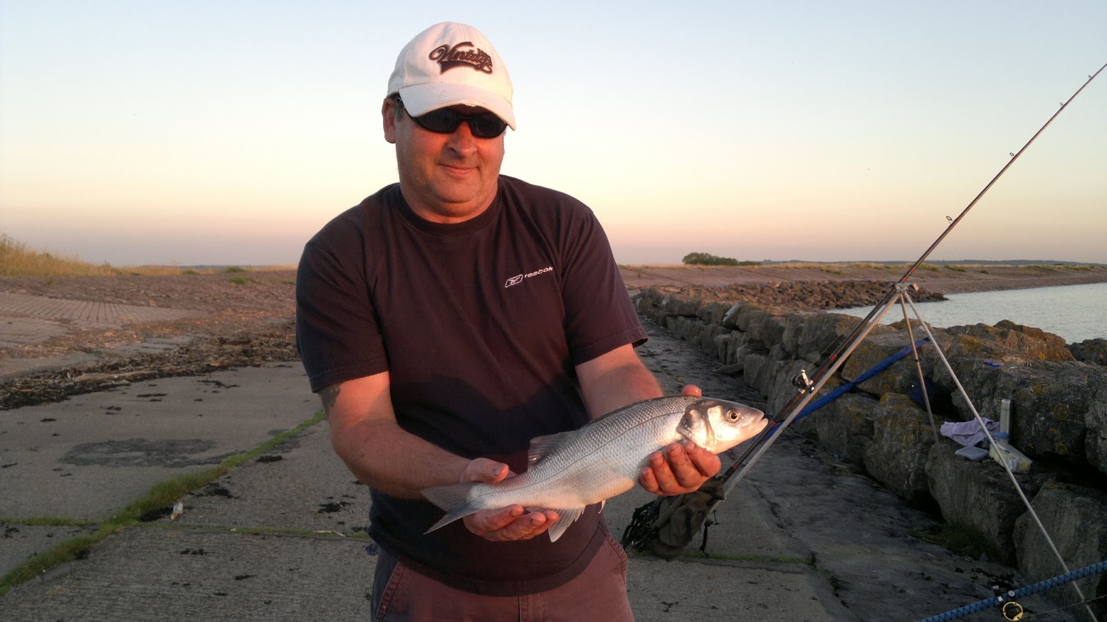 Go Fishing With Cadbury Angling Kingston Seymour Sea Wall 09/07/2013