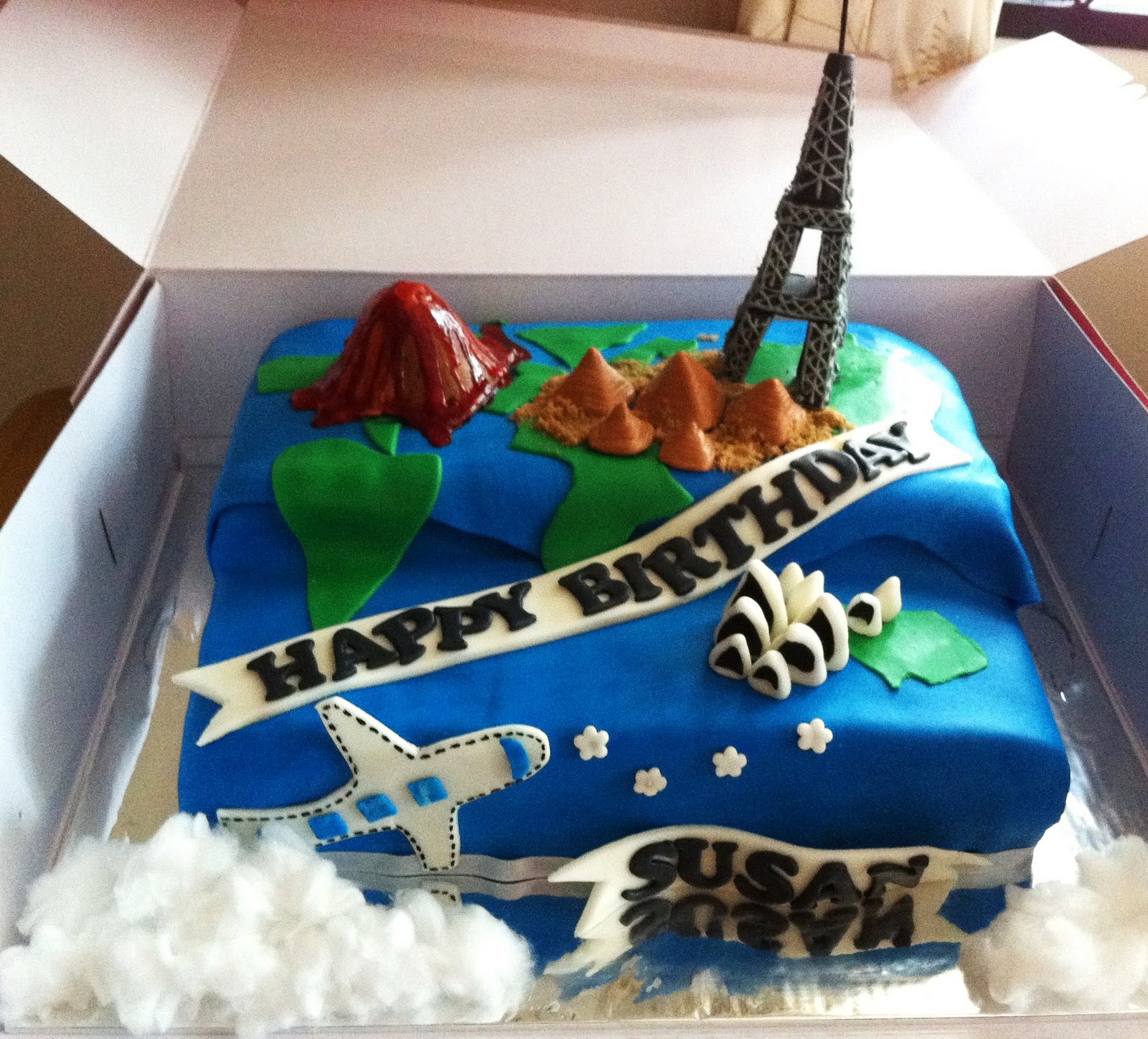 travel cake with famous landmarks