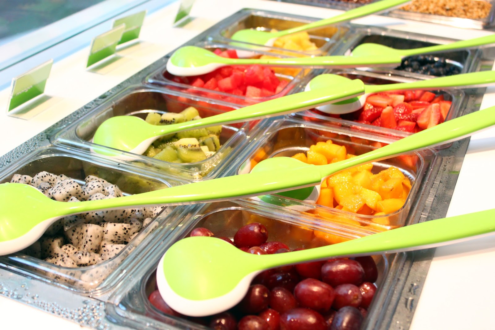 llaollao Natural Frozen Yogurt Midvalley Megamall, KL f i n d i n g