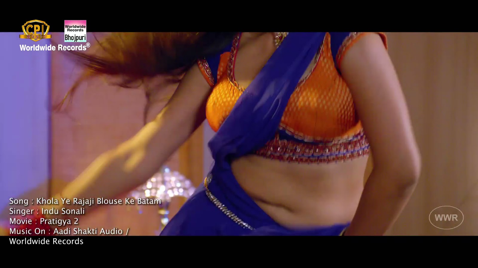 Indian Hot Actress: Bhojpuri Actress Akshara Singh hot navel and ...