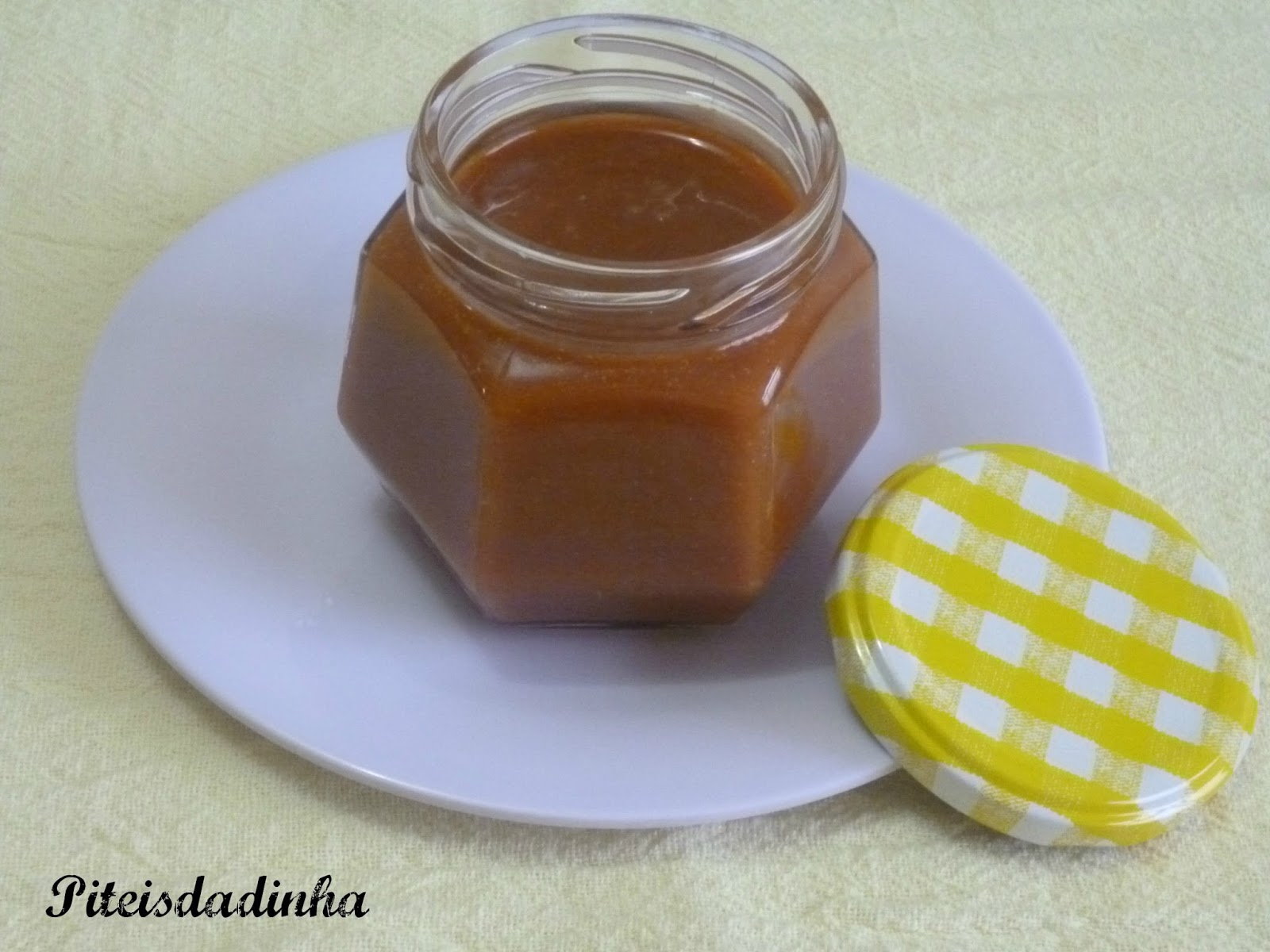 Piteisdadinha: CARAMELO COM CREME DE LEITE