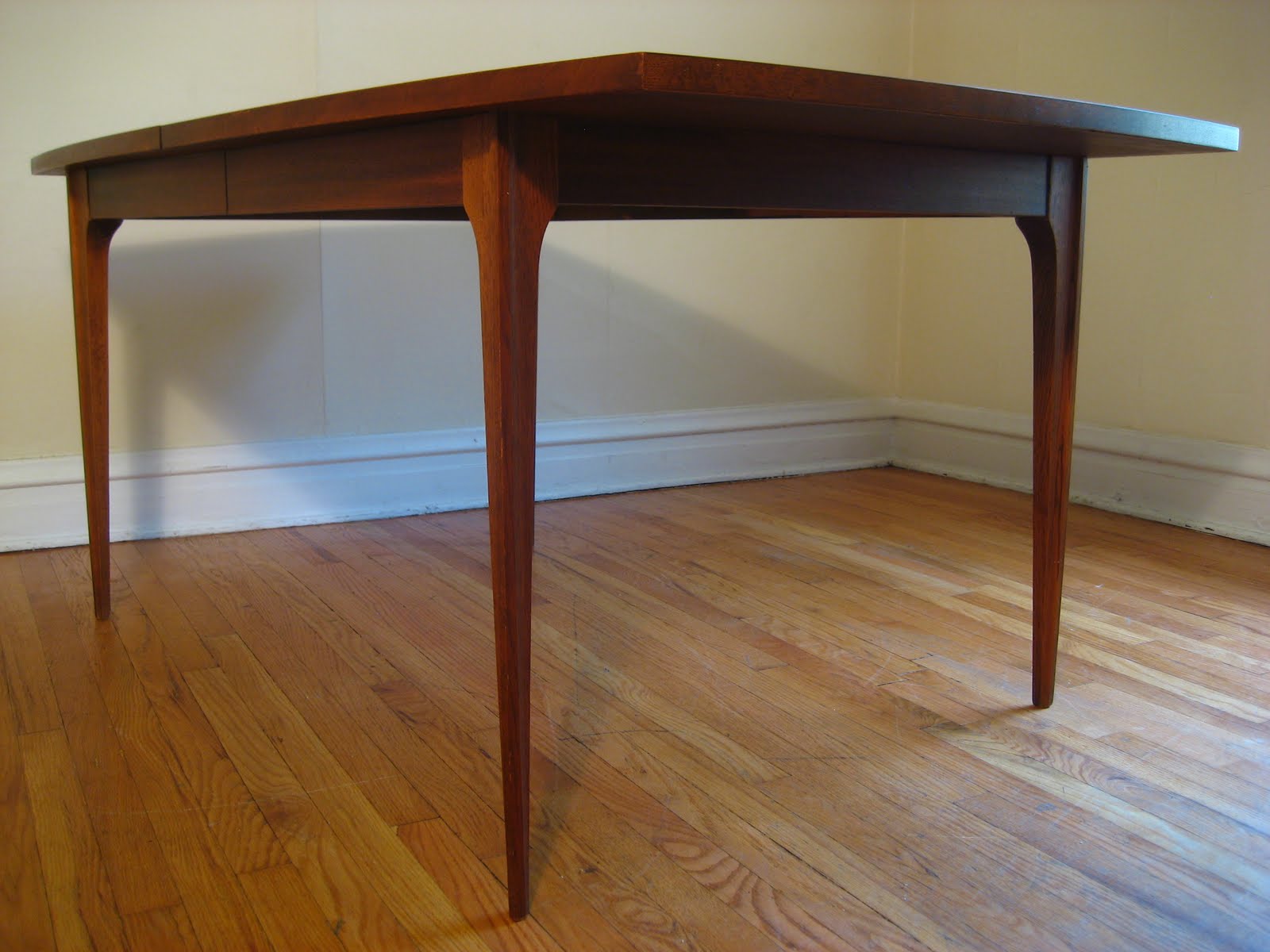 Broyhill Brasilia Desk