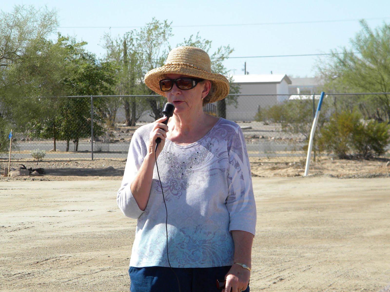 Desert Messenger, Quartzsite, AZ Huge turnout for today's Quartzsite