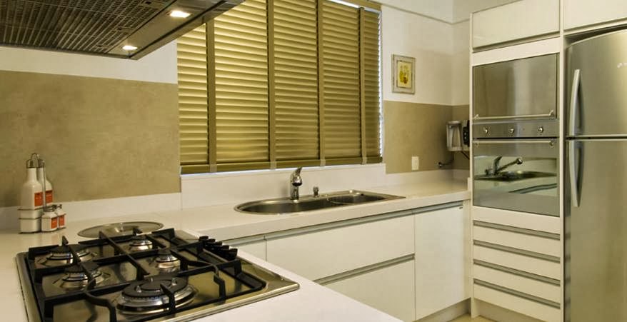 decoracao cozinha bege:Essa seria a cozinha! Toda branca, com detalhes em bege revestindo decoracao cozinha bege:Essa seria a cozinha! Toda branca, com detalhes em bege revestindo