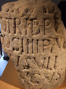 O uso de serifas em pedra romana-subterrâneo de Barcelona