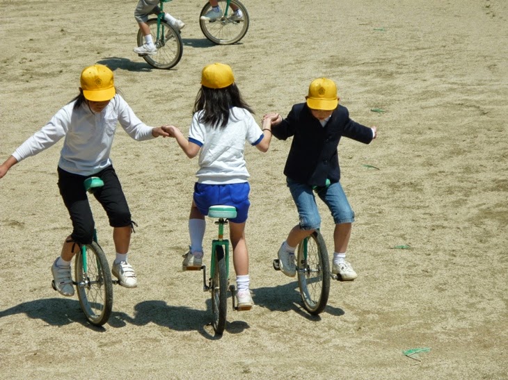 Yusuke Japan Blog Unicycle is difficult to ride but fun and popular