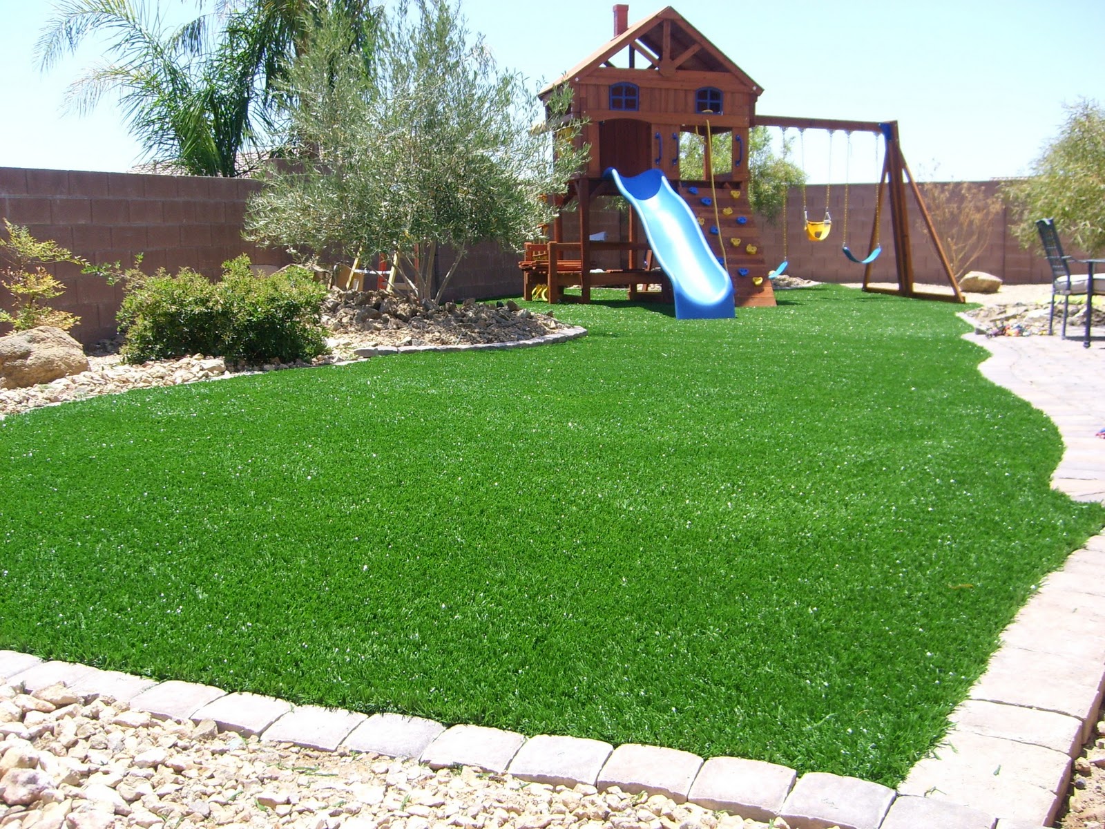 Synthetic Lawns Las Vegas How well does artificial grass drain