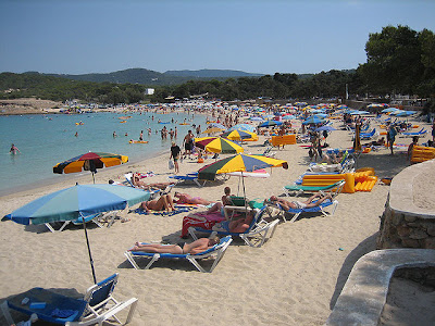 Cala Bassa, foto de Eduardo Pitt CC-BY-SA-2.0 Cala Bassa, Ibiza