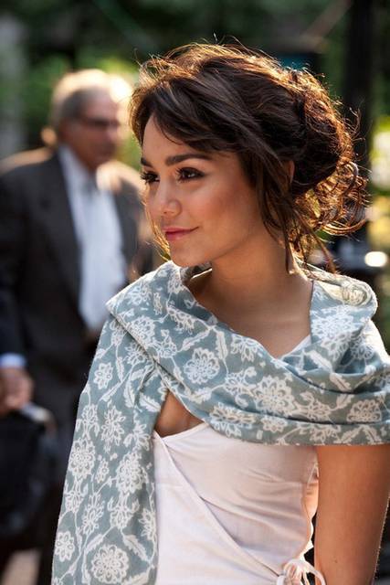 Lindy Taylor :) alex pettyfer vanessa hudgens. Lindy Taylor :)