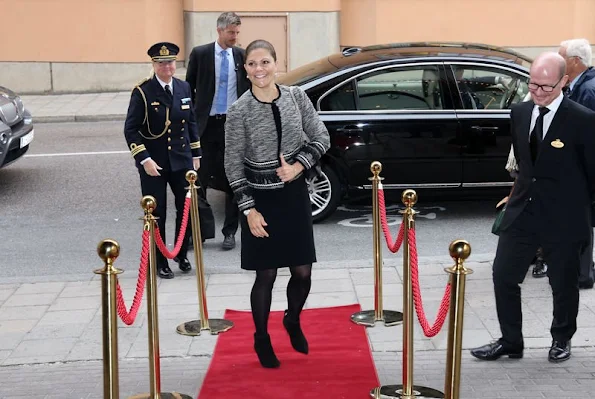 Crown Princess Victoria of Sweden awarded Johan Söderström, CEO of ABB the "Sustainability Prize" at the a business weekly magazine's Sustainability Day