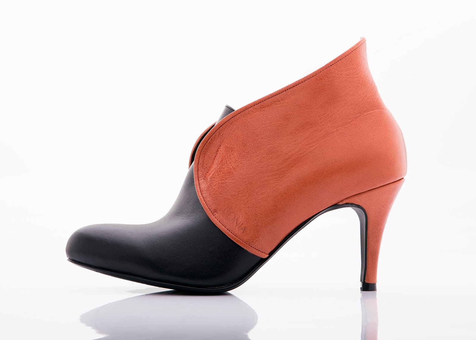 Kee Hua Chee Live! BONIA REVEALS NEW SHOES FOR CHRISTMAS Kee Hua Chee Live! BONIA REVEALS NEW SHOES FOR CHRISTMAS
