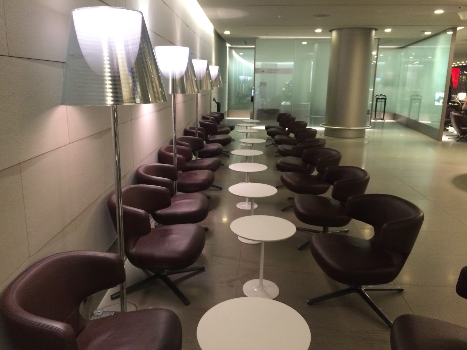 Qatar Airways Privilege Club Gold / Silver Lounge Hamad International