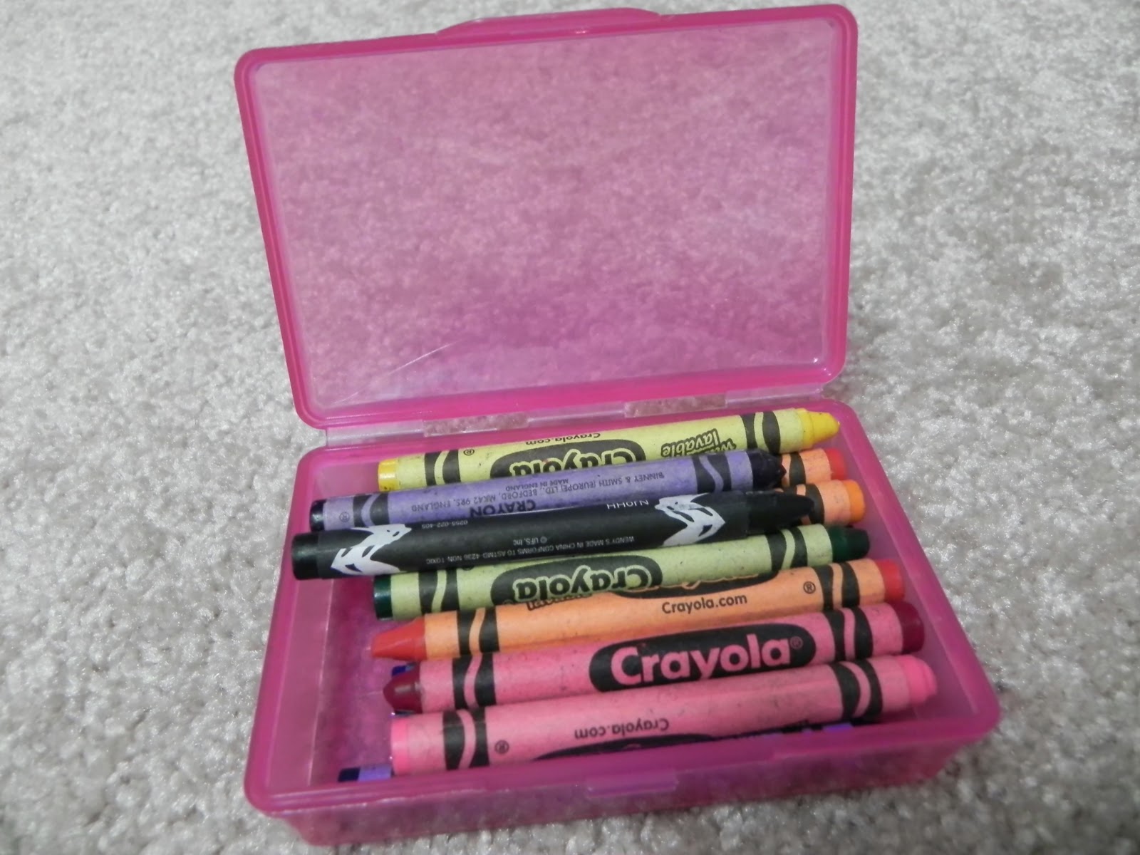 http://2.bp.blogspot.com/-d5odzZ7Ygvc/TZyqT6aw3bI/AAAAAAAAAUg/S9h8OpTAa_o/s1600/crayons+in+box+open.JPG