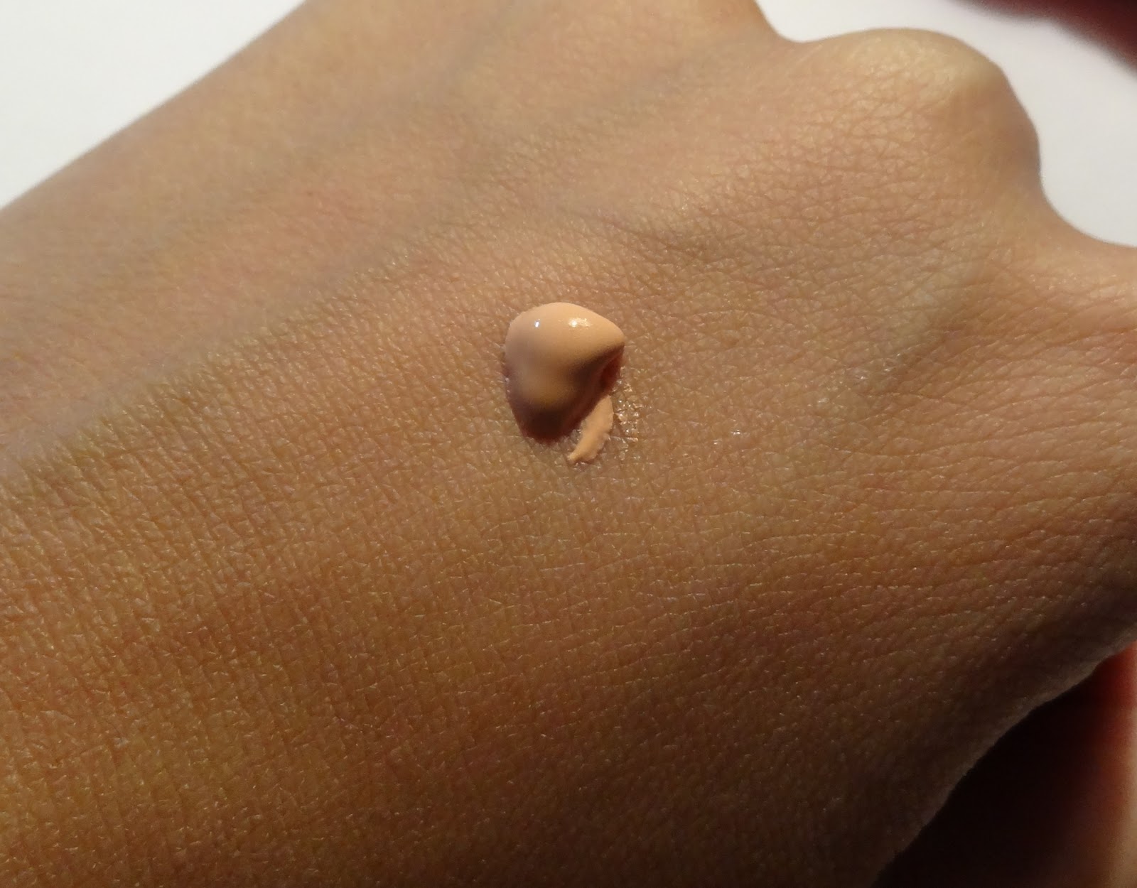 Oriflame Very Me Peach Me Perfect Skin Glow Review Peachesandblush