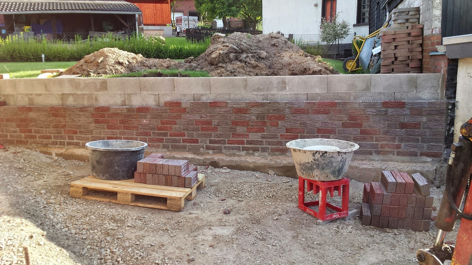 Projekt Eigenheim Die Aussenanlage Stutzwand Errichtet