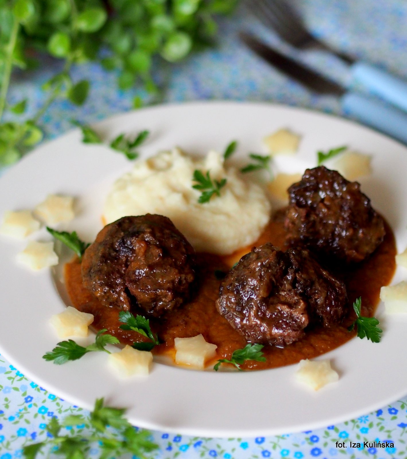 Policzki Wolowe W Piwie Z Warzywami I Korzenna Nuta Smaczna Pyza