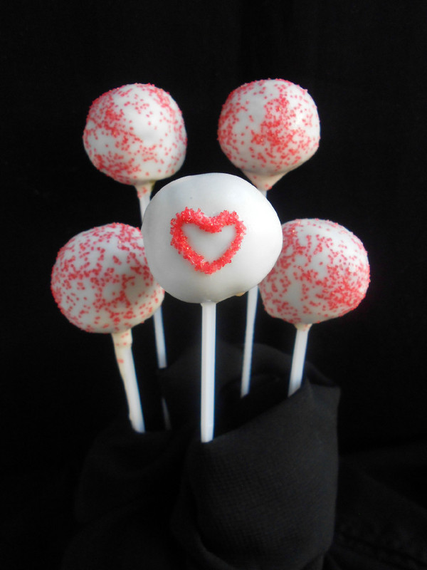 Red Velvet Cake Pops - Confessions of a Confectionista