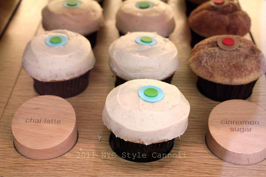 Sprinkles Cupcakes in New York City NYC, Style & a little Cannoli