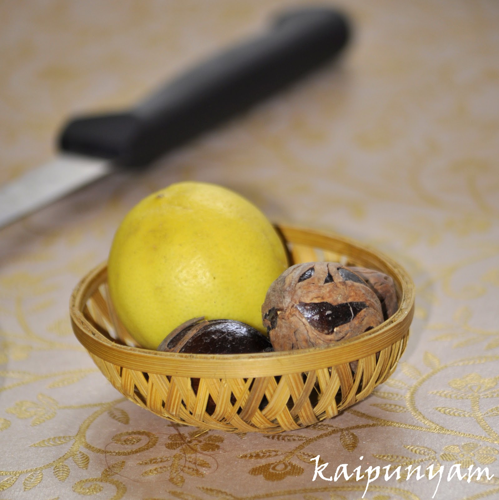 Vanilla Cake with nutmeg and lemon zest