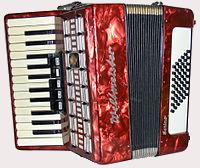 アコーディオン (accordion)
