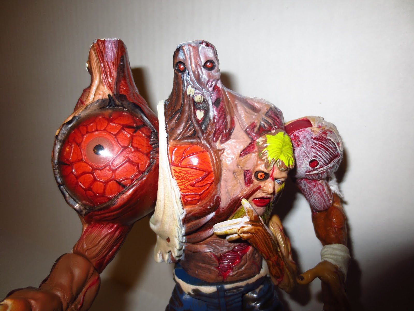 The Epic Review: Action Figure Review: William Birkin and 
