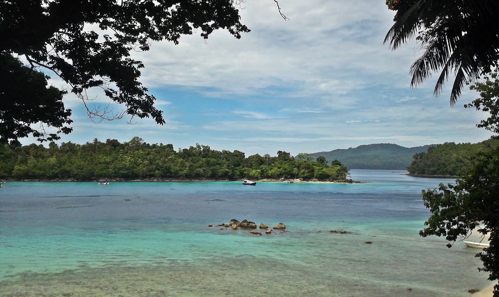indahnya Pulau Weh ! indonesia itu surga. - travelingisgood